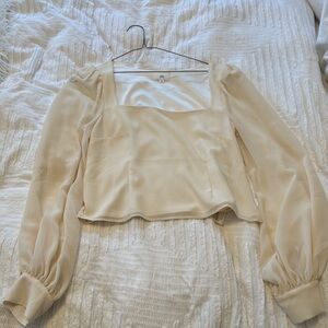 Stylish Long Sleeved Top.